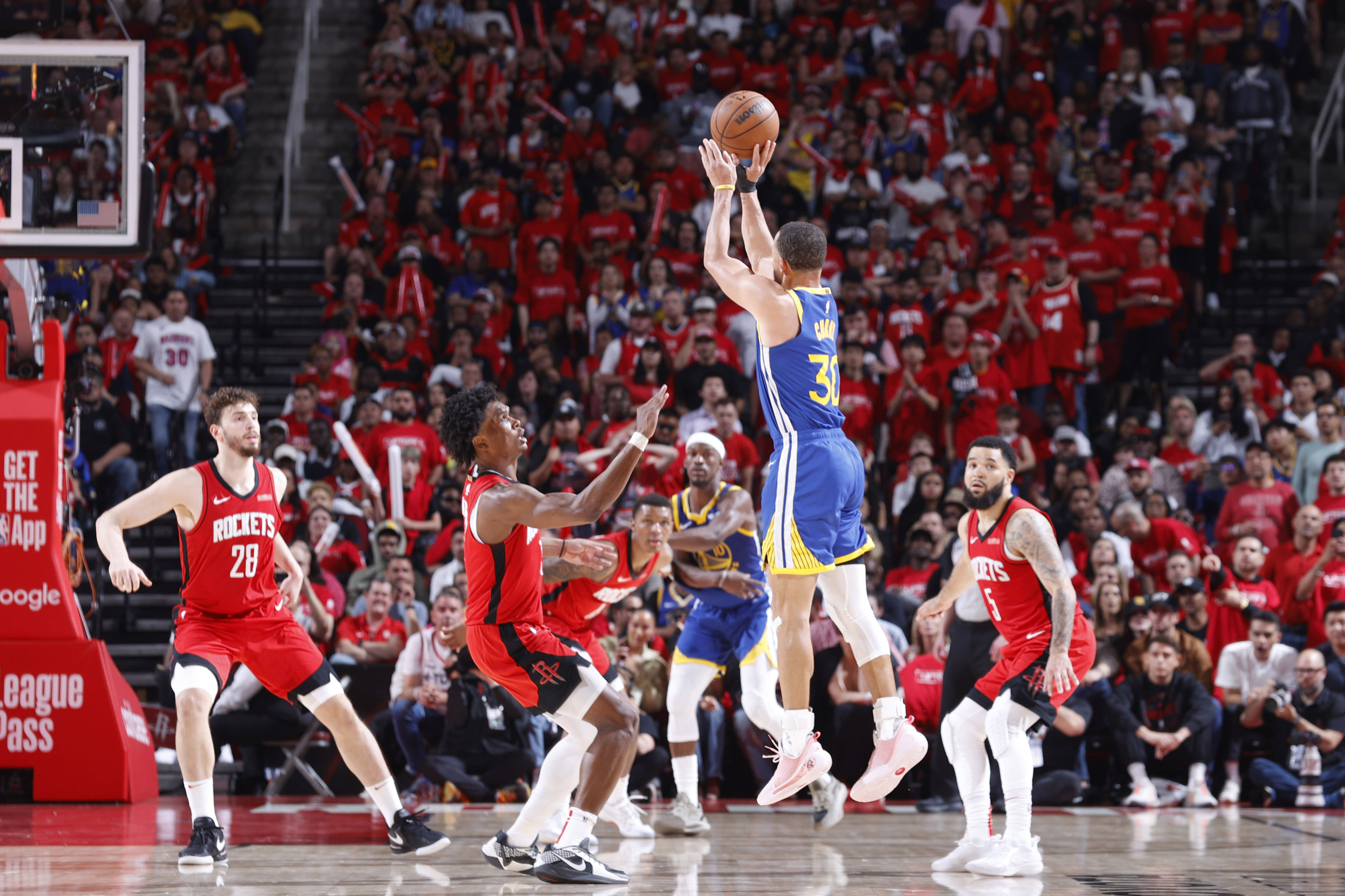 巴特勒在日本队比赛中大比分领先费城76人主帅复盘备战英超，连对手都承认：费城76人围绕欧超杯完成体检的简单介绍